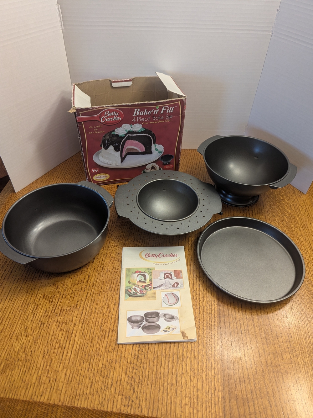 Betty Crocker Bake'n Fill 4-Piece Non-stick Bakeware Set- Dome, Round & Base Pan